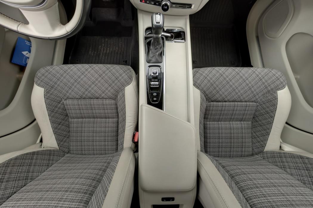 VOLVO V60 2020