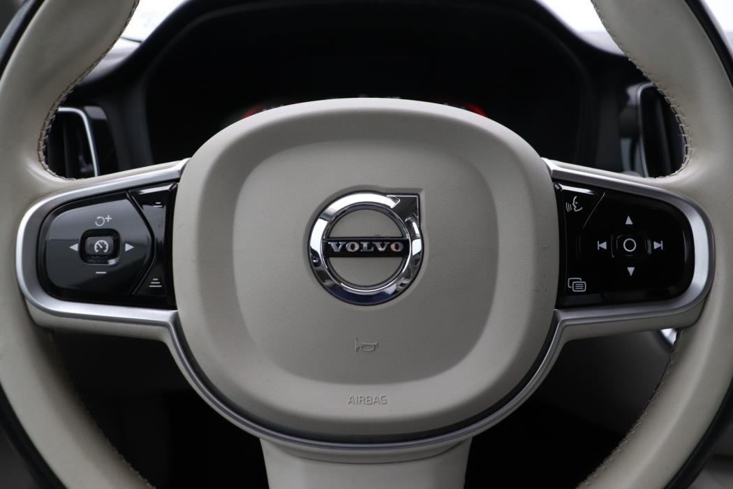 VOLVO V60 2020