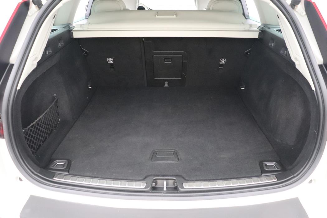VOLVO V60 2020