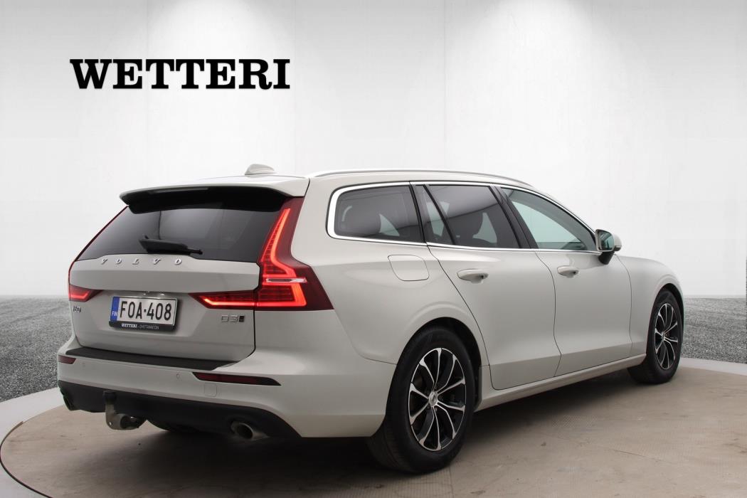 VOLVO V60 2020