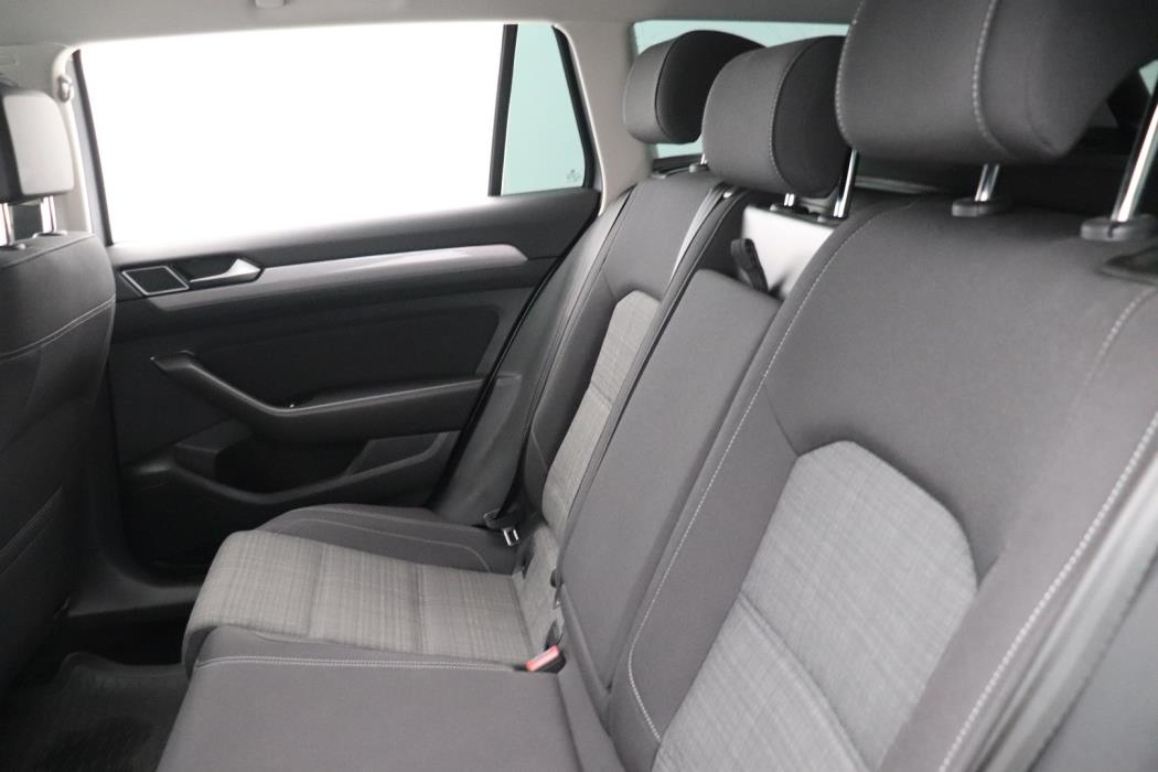 VOLKSWAGEN Passat 2021