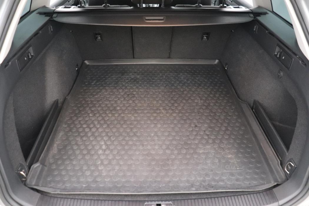 VOLKSWAGEN Passat 2021