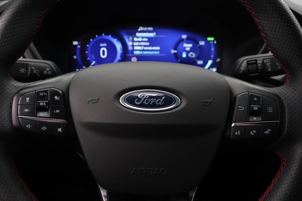 FORD Kuga 2023