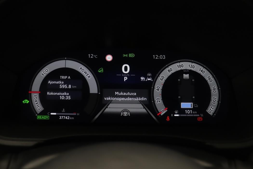 TOYOTA Yaris Cross 2024