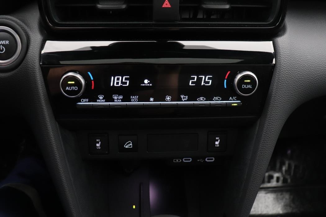TOYOTA Yaris Cross 2024
