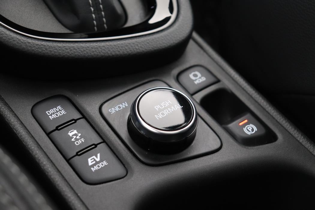 TOYOTA Yaris Cross 2024