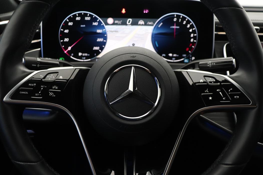 MERCEDES-BENZ E 2024