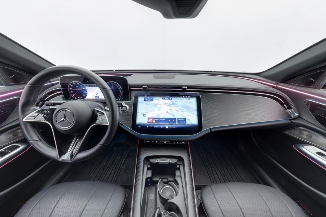 MERCEDES-BENZ E 2024