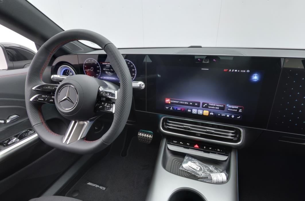 MERCEDES-BENZ CLA 2025