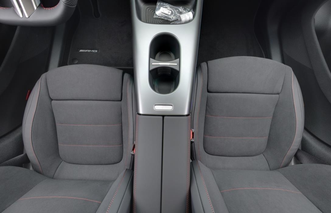 MERCEDES-BENZ CLA 2025