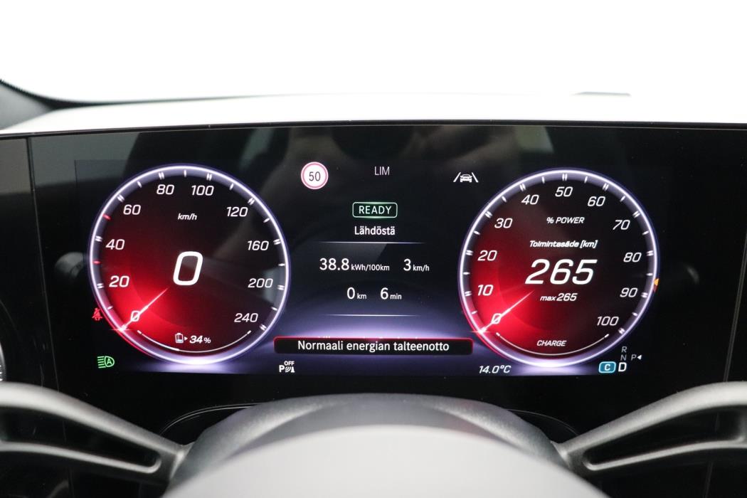 MERCEDES-BENZ CLA 2025