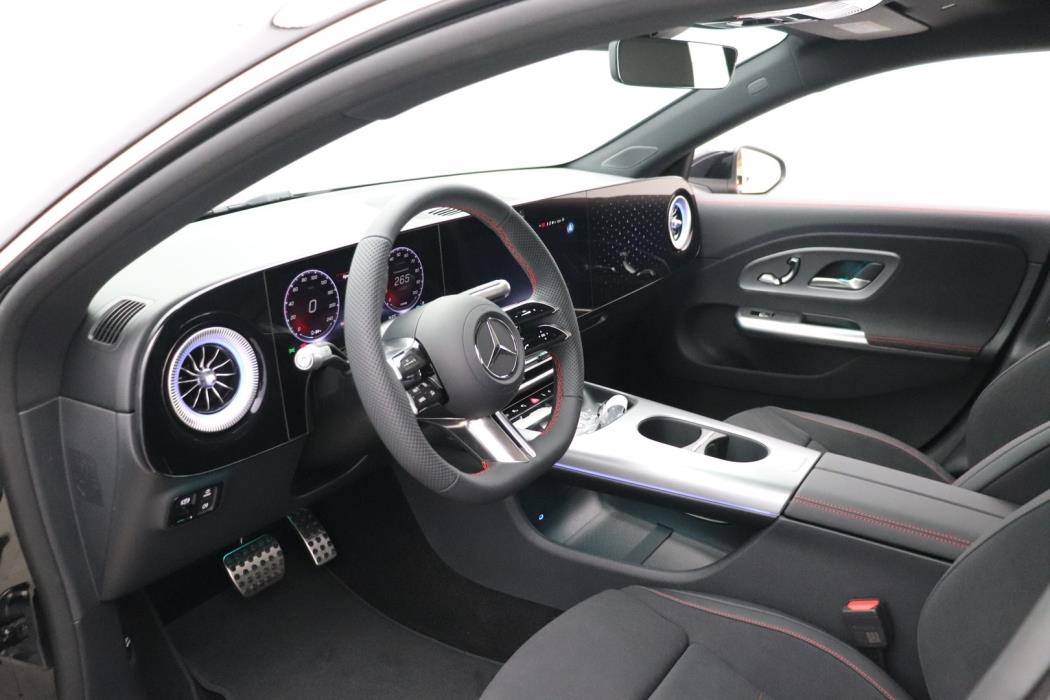 MERCEDES-BENZ CLA 2025