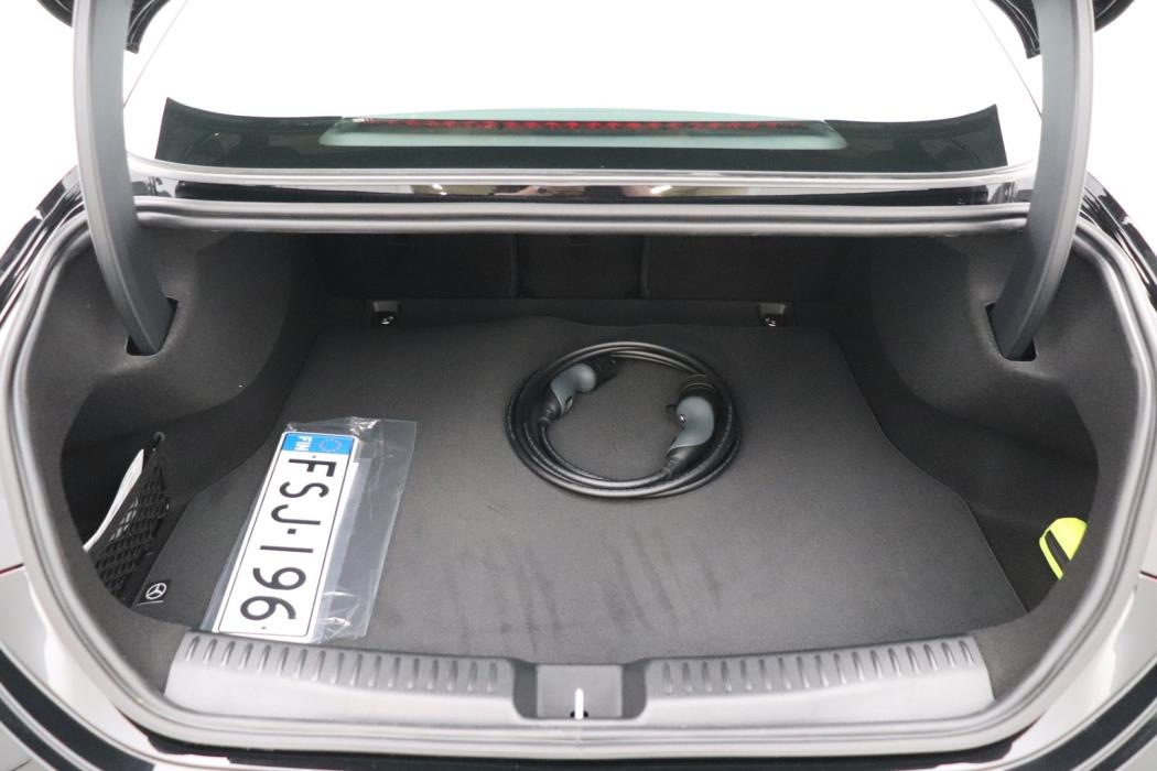 MERCEDES-BENZ CLA 2025