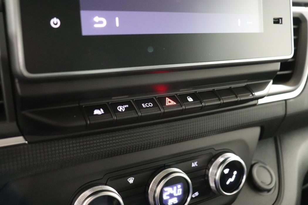 NISSAN Primastar 2025