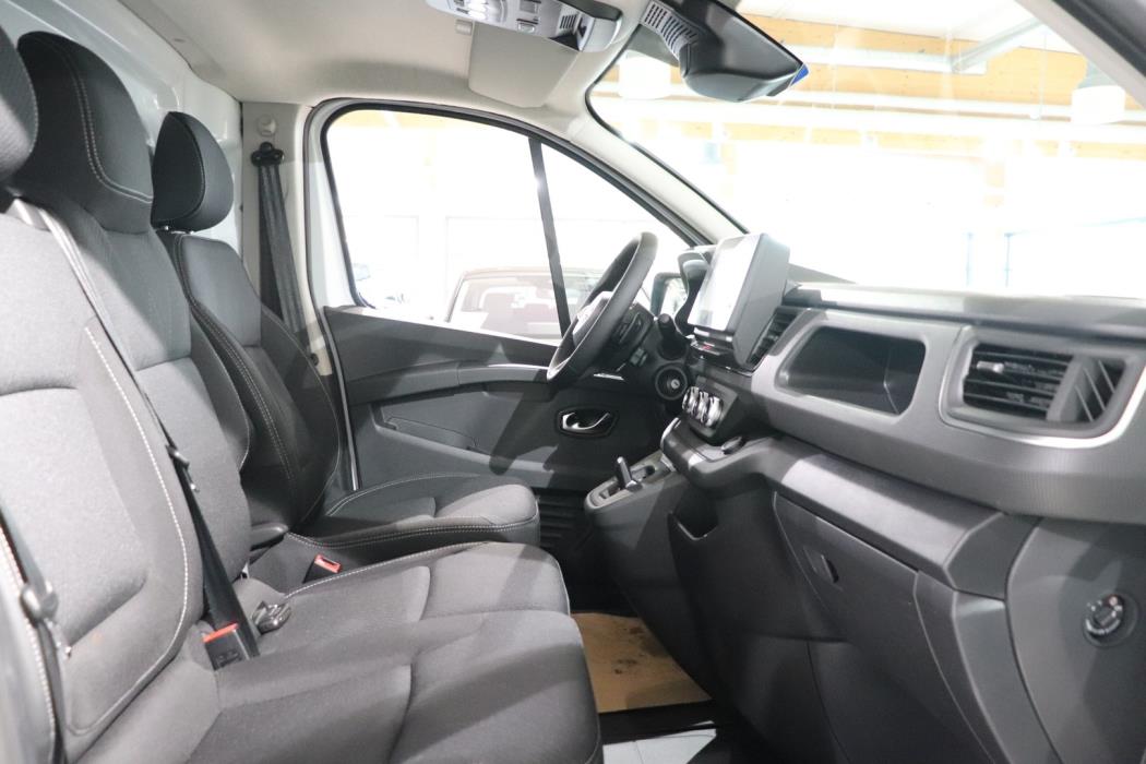 NISSAN Primastar 2025