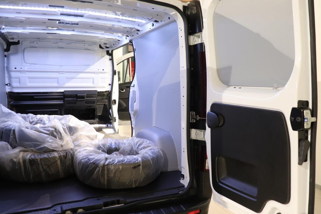 NISSAN Primastar 2025