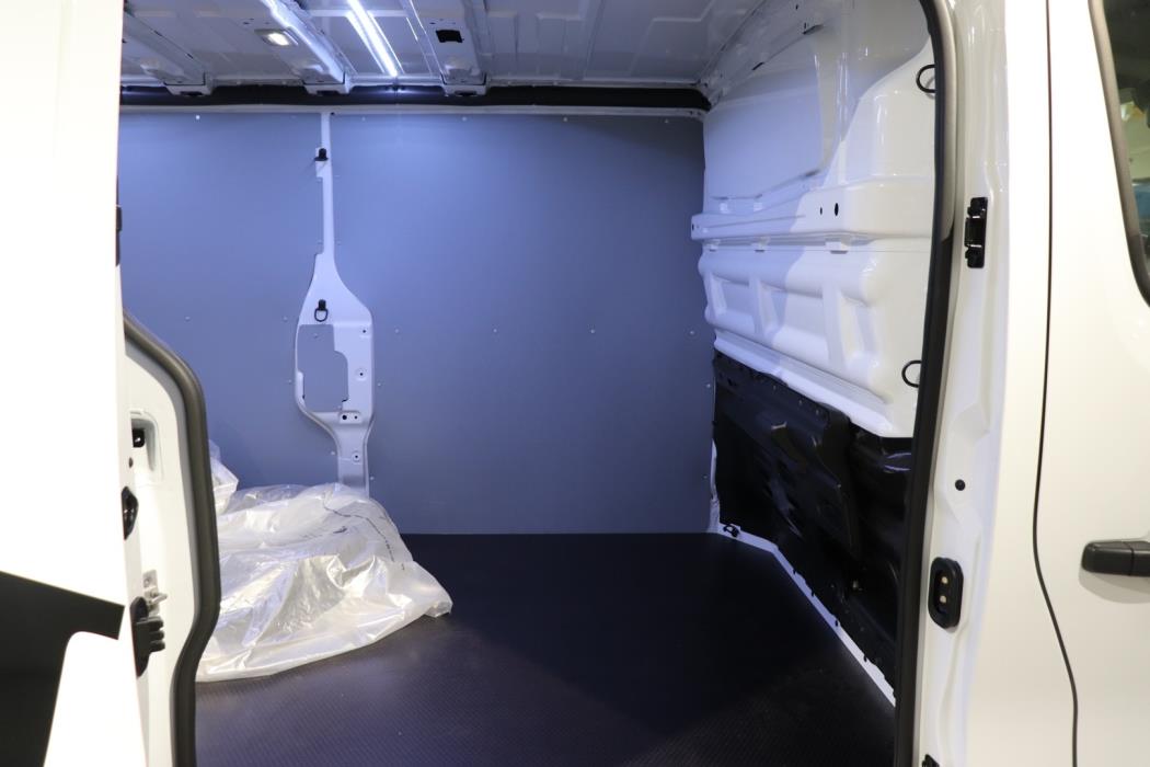 NISSAN Primastar 2025