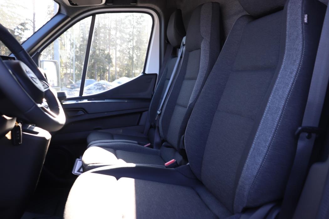 NISSAN Interstar 2026