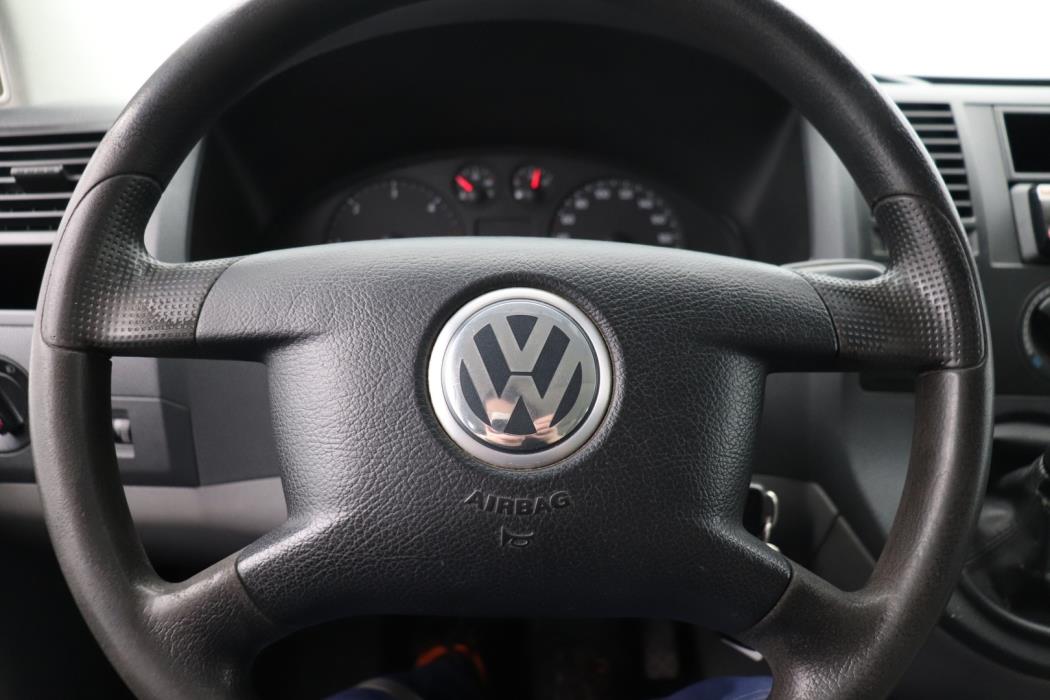 VOLKSWAGEN Transporter 2005