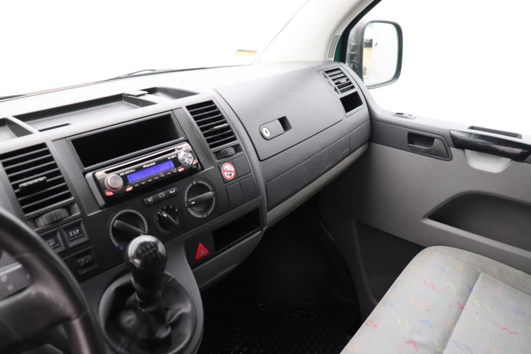 VOLKSWAGEN Transporter 2005