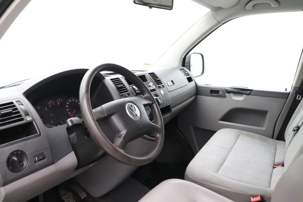 VOLKSWAGEN Transporter 2005