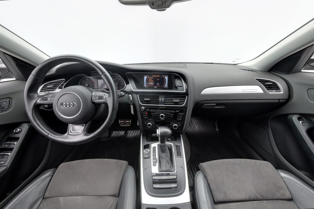 AUDI A4 2015