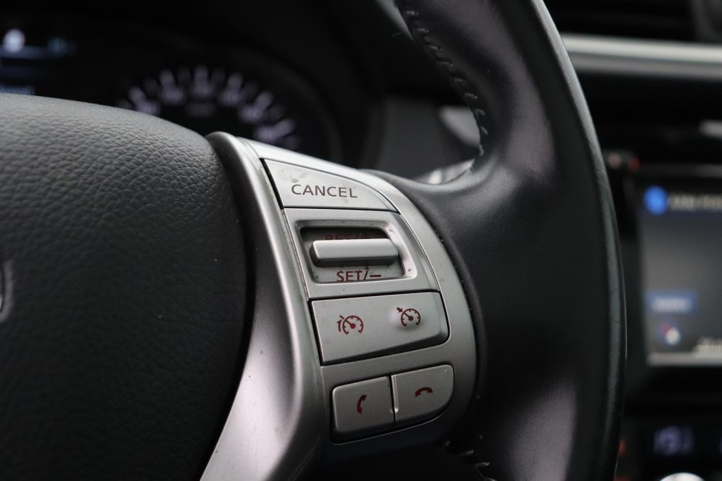 NISSAN Qashqai 2015