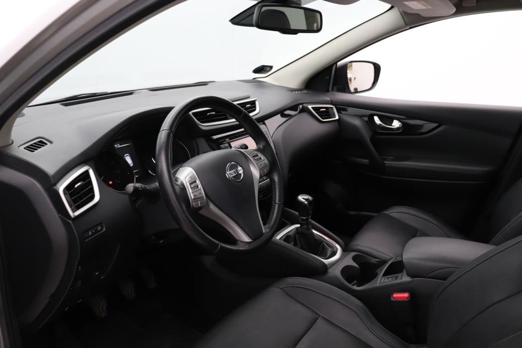 NISSAN Qashqai 2015