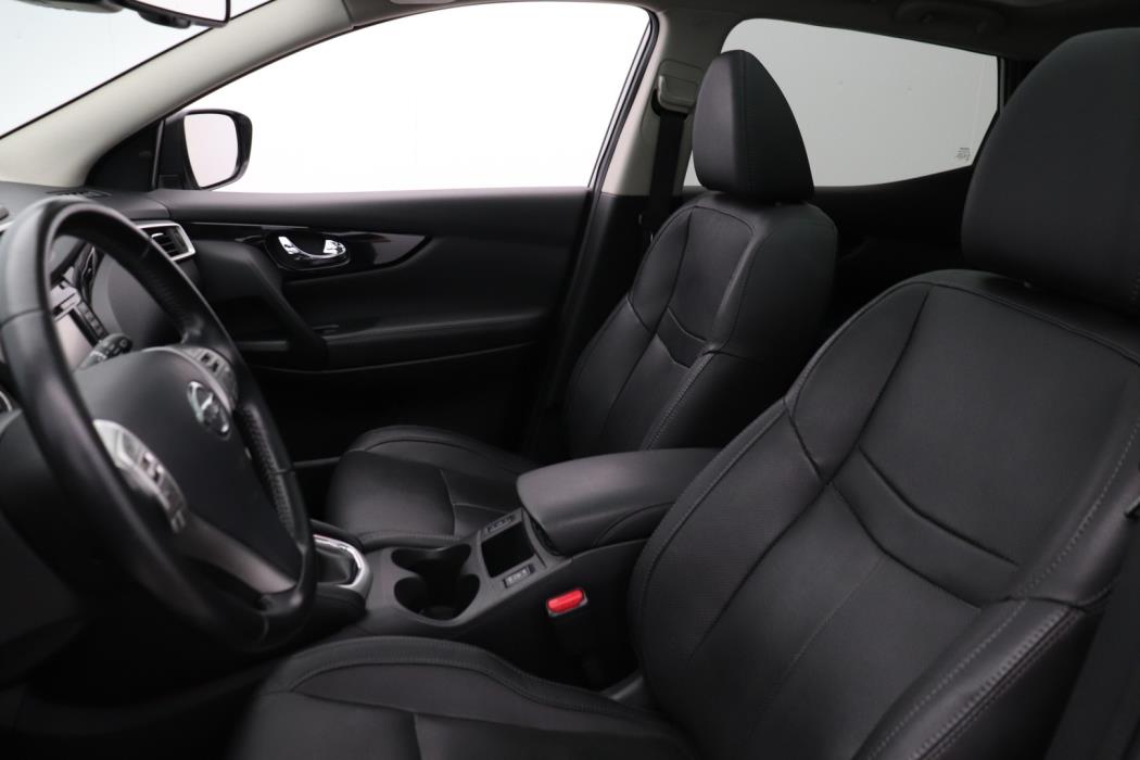 NISSAN Qashqai 2015