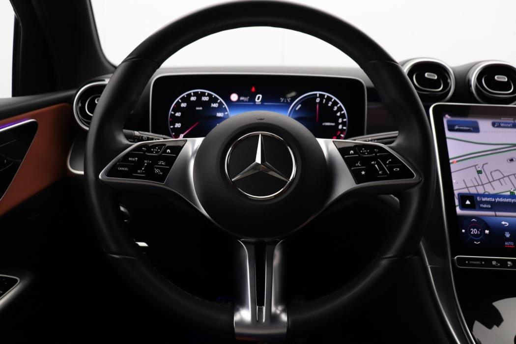 MERCEDES-BENZ GLC 2023