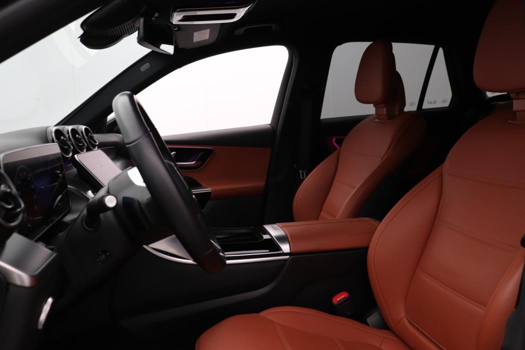MERCEDES-BENZ GLC 2023