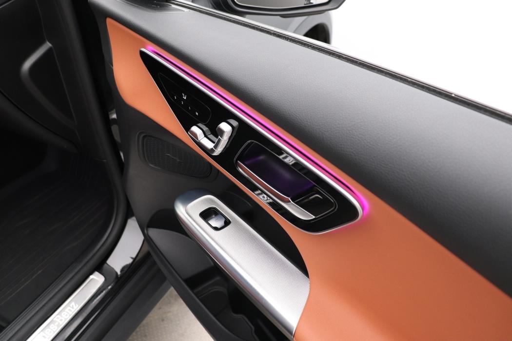 MERCEDES-BENZ GLC 2023