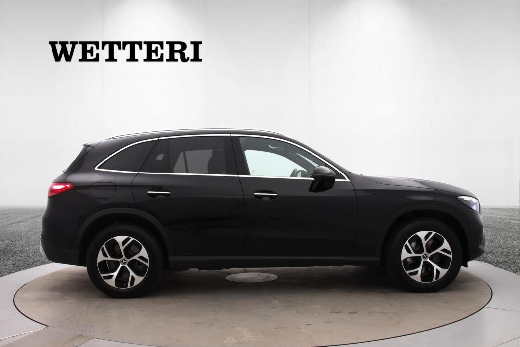 MERCEDES-BENZ GLC 2023