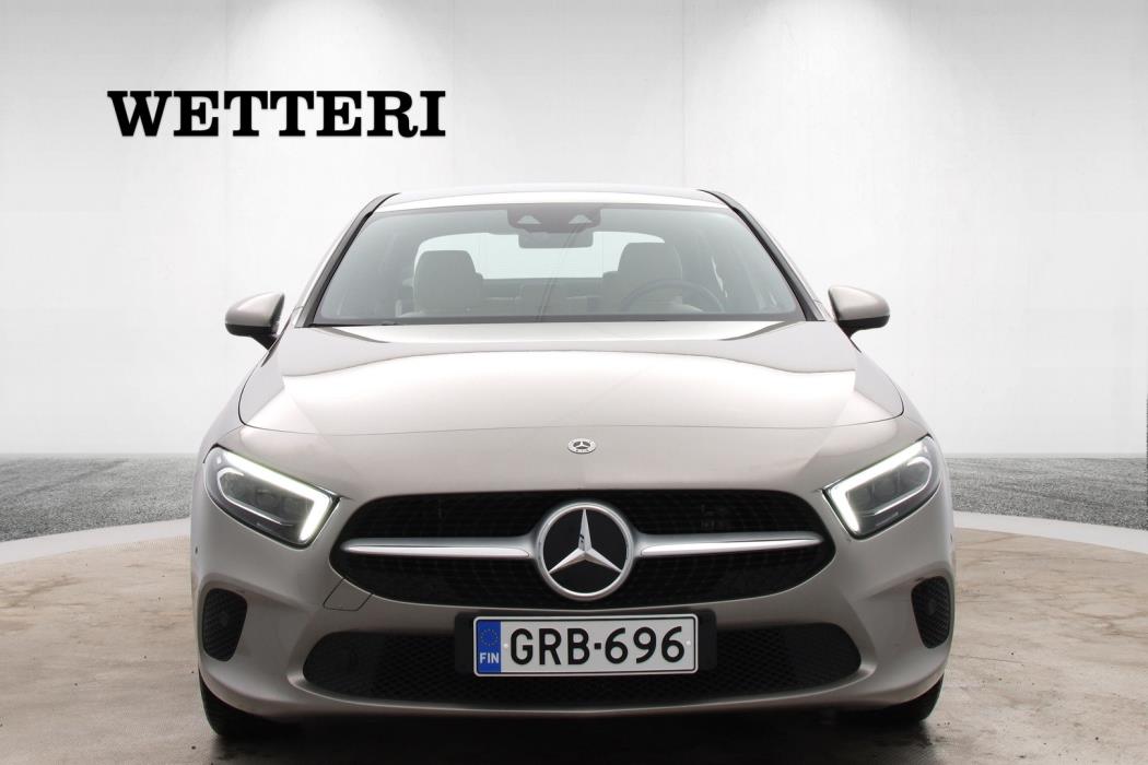 MERCEDES-BENZ A 2021