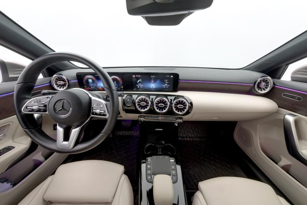 MERCEDES-BENZ A 2021