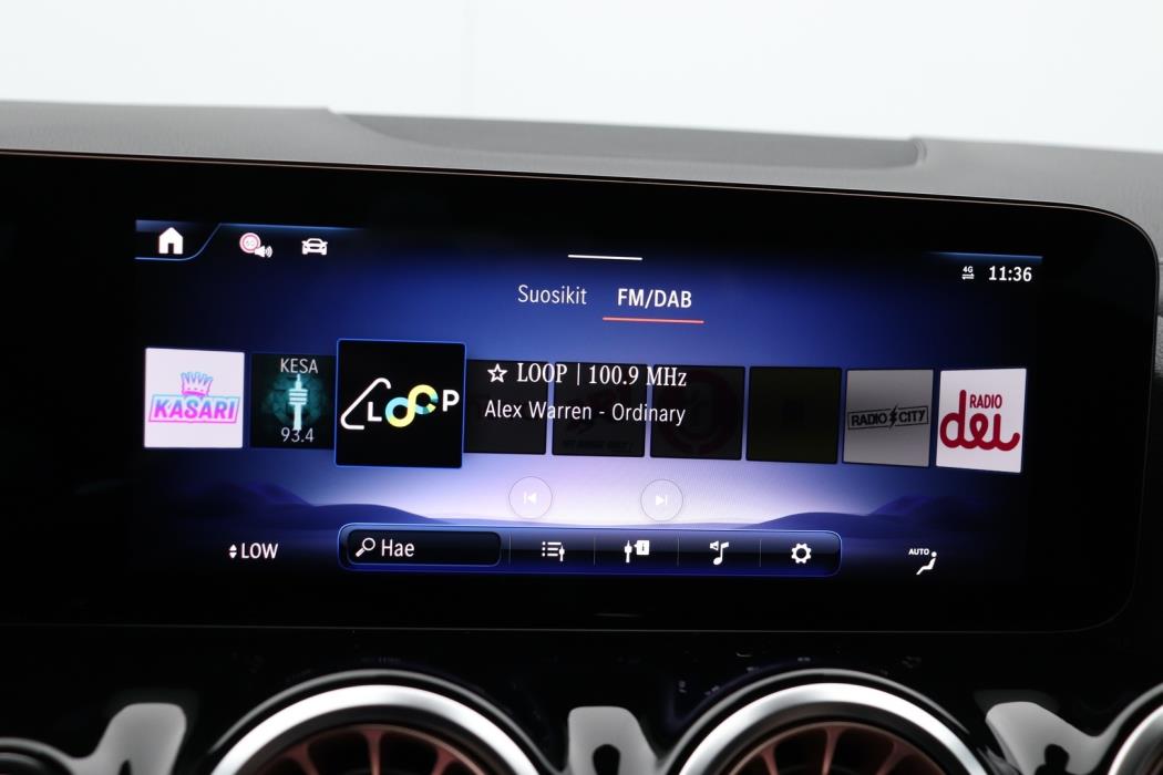 MERCEDES-BENZ EQA 2025