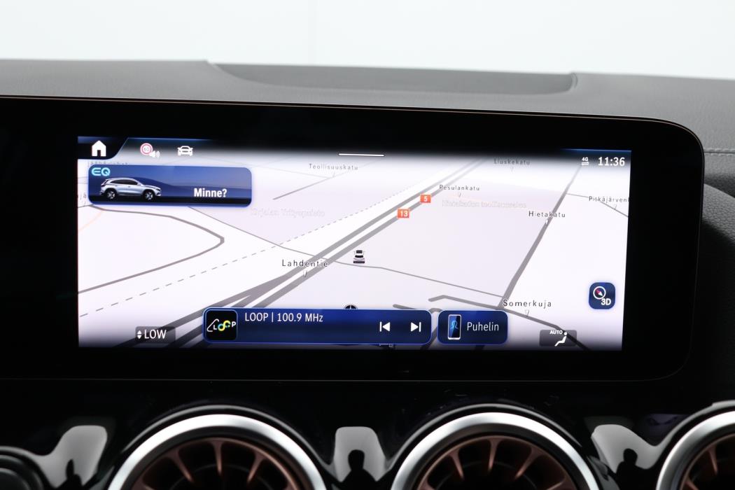 MERCEDES-BENZ EQA 2025