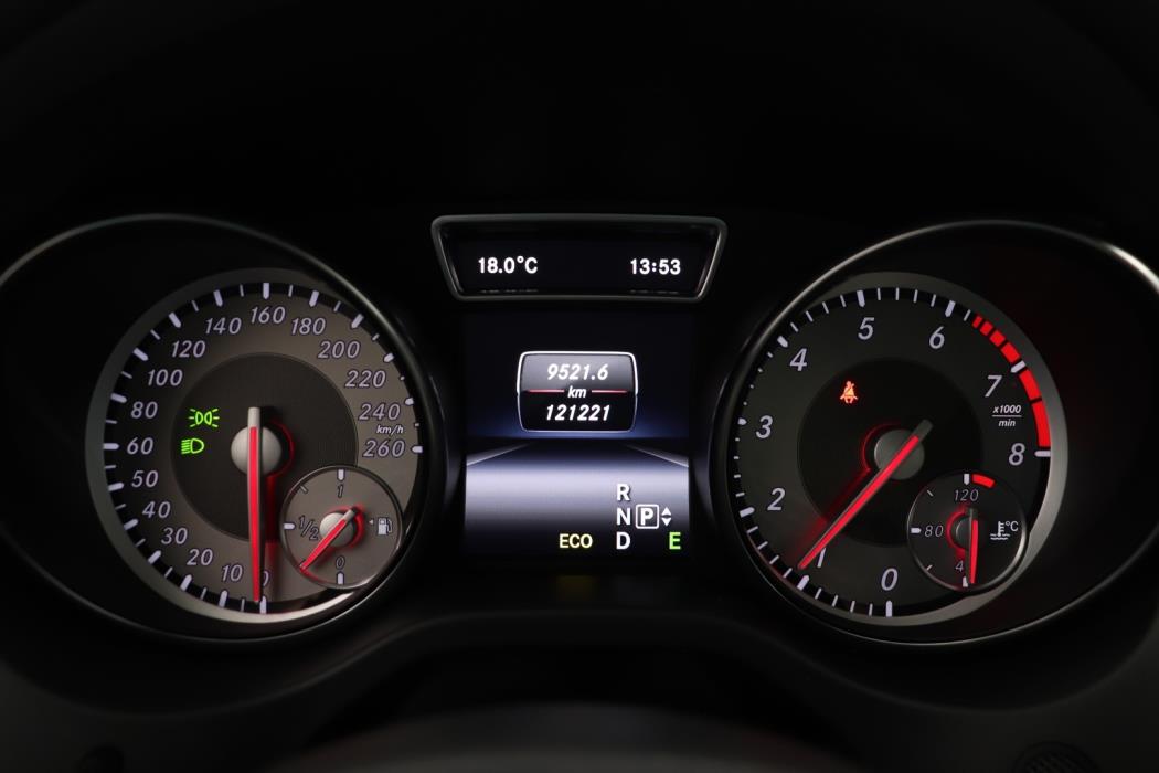 MERCEDES-BENZ CLA 2014