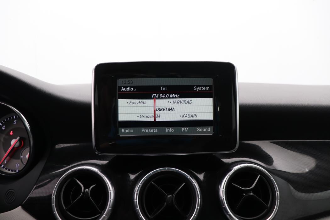 MERCEDES-BENZ CLA 2014