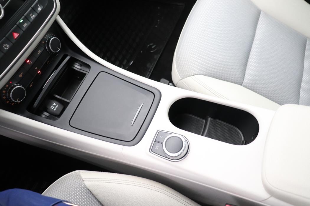 MERCEDES-BENZ CLA 2014