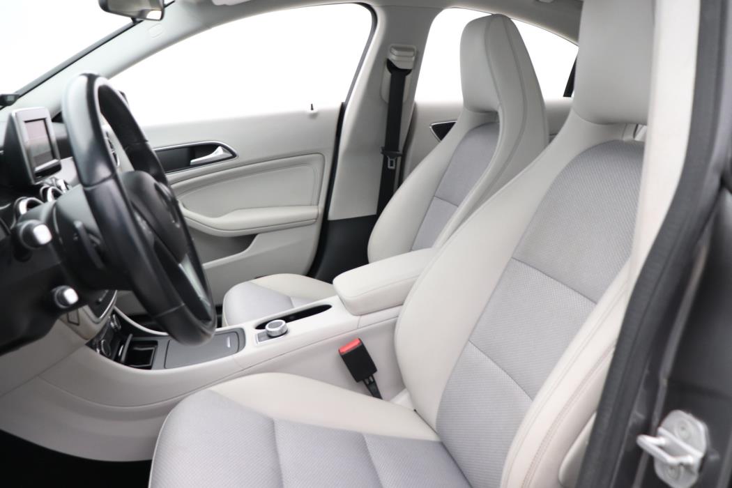 MERCEDES-BENZ CLA 2014