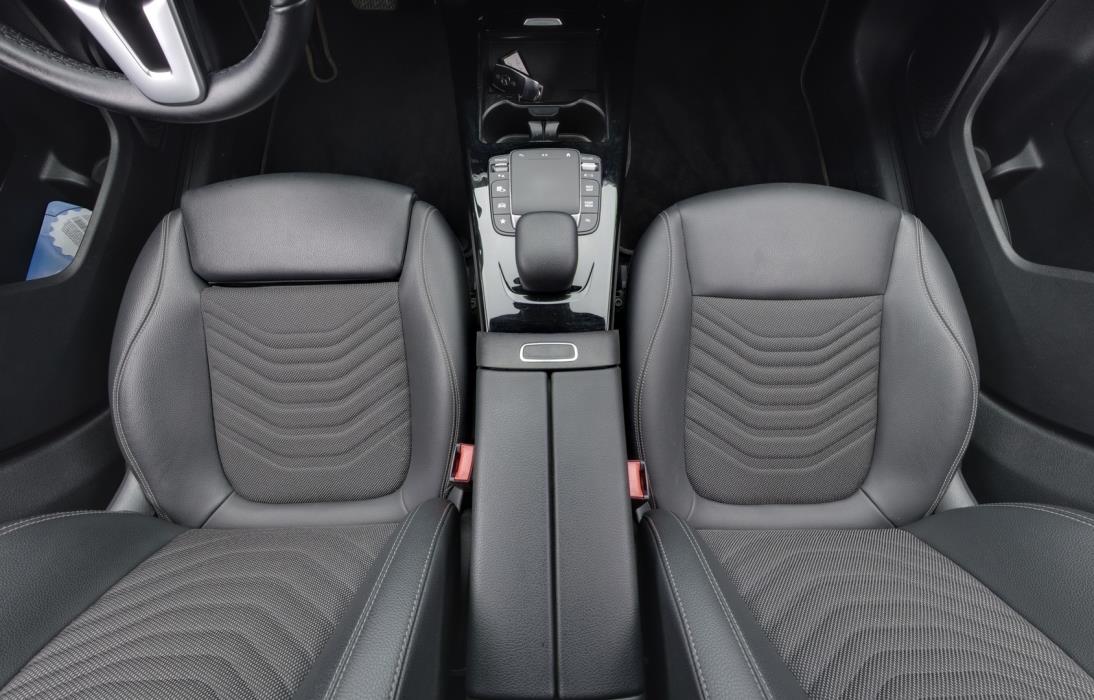 MERCEDES-BENZ A 2021