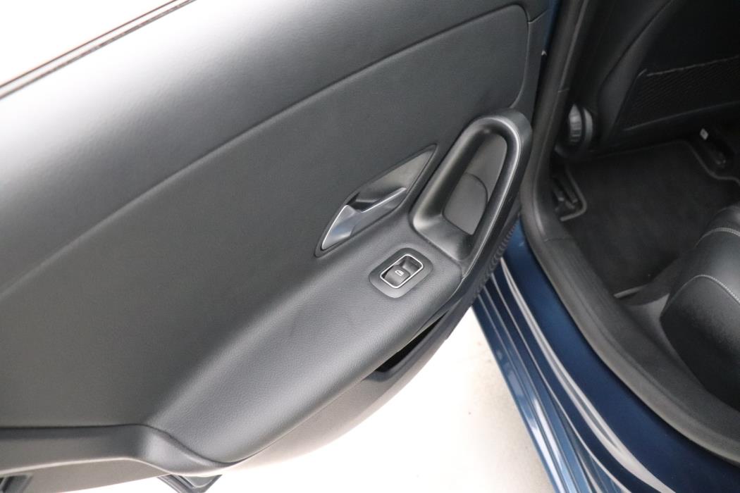 MERCEDES-BENZ A 2021