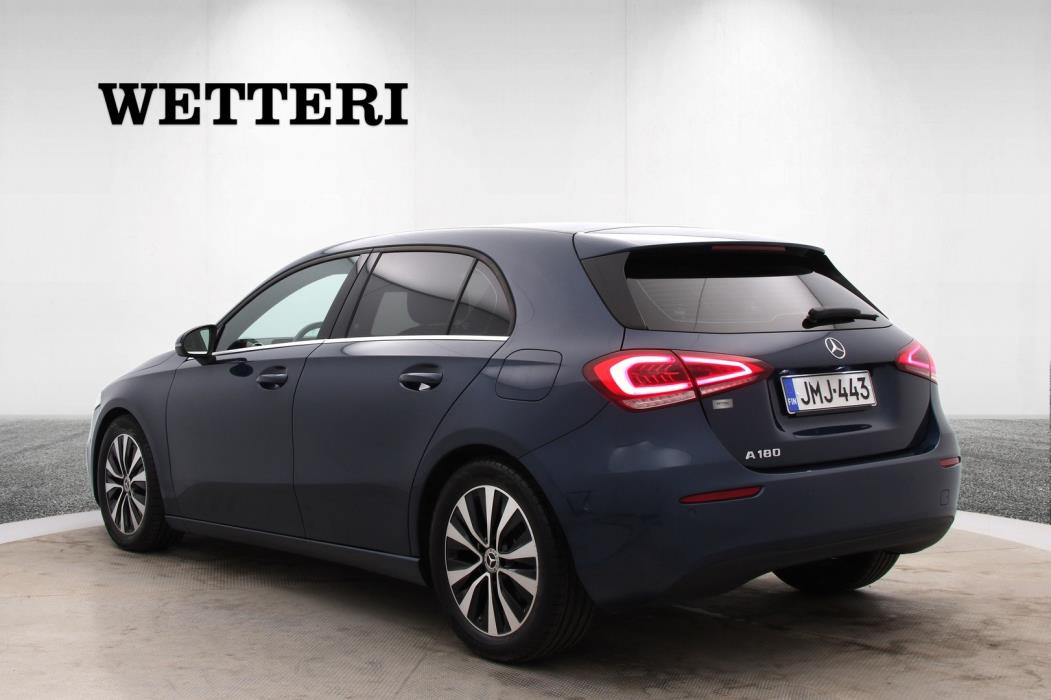 MERCEDES-BENZ A 2021