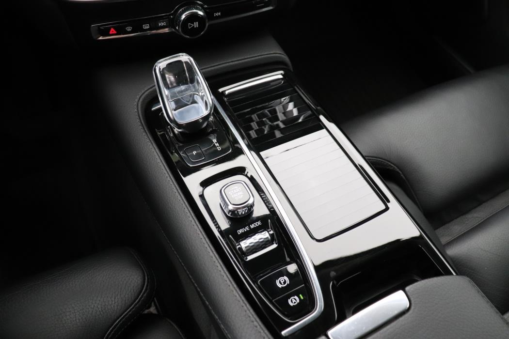 VOLVO V60 2021