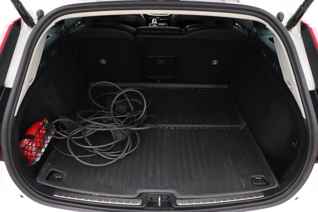 VOLVO V60 2021