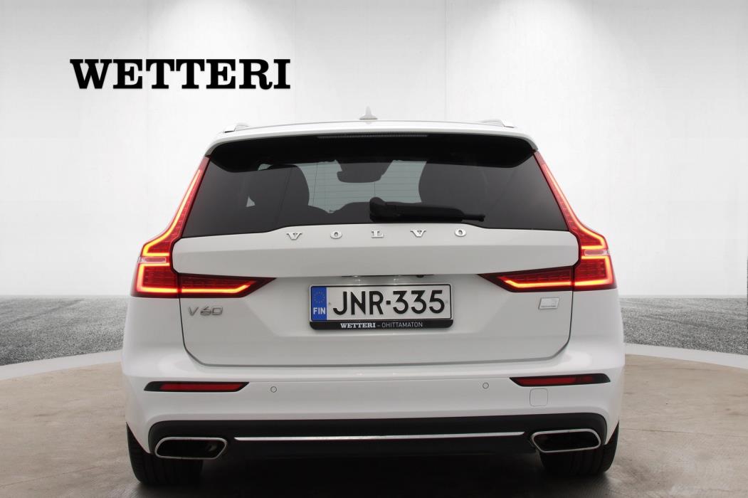 VOLVO V60 2021