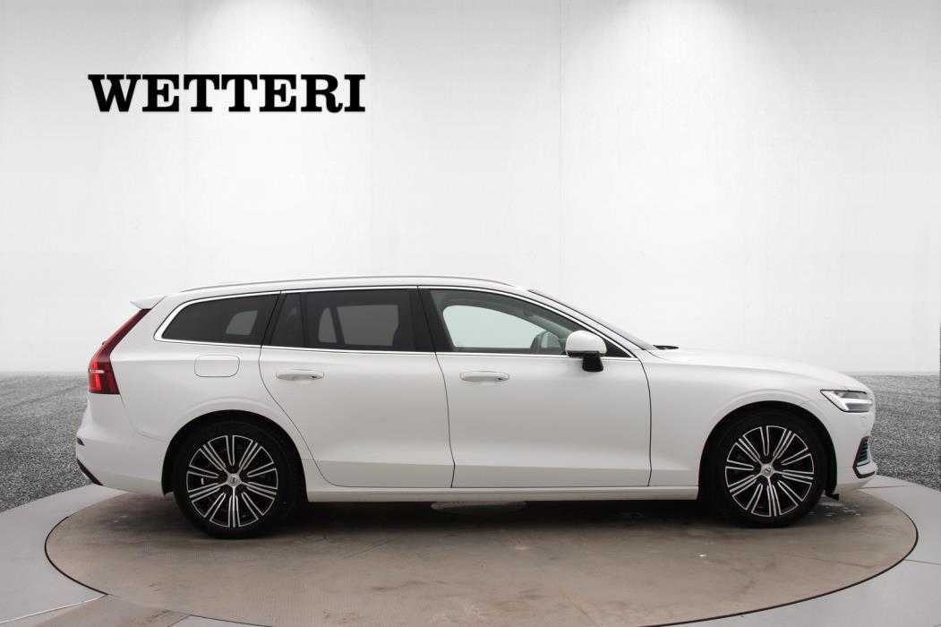 VOLVO V60 2021