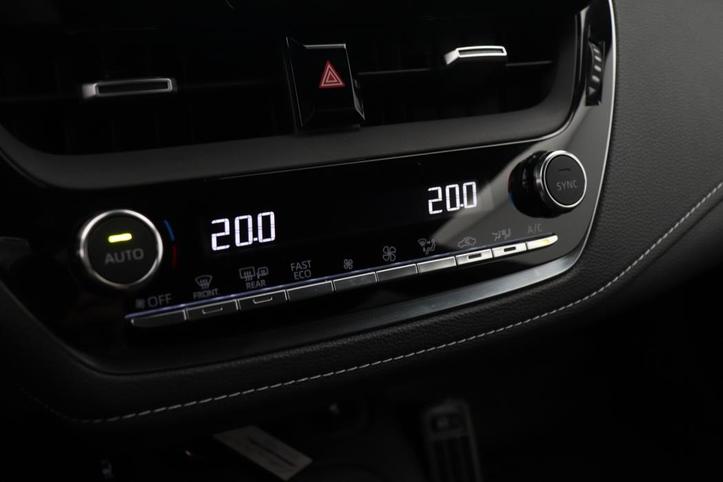 TOYOTA Corolla 2023