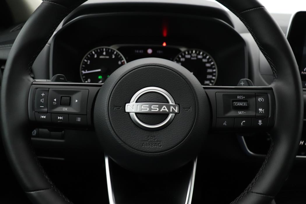 NISSAN Qashqai 2024